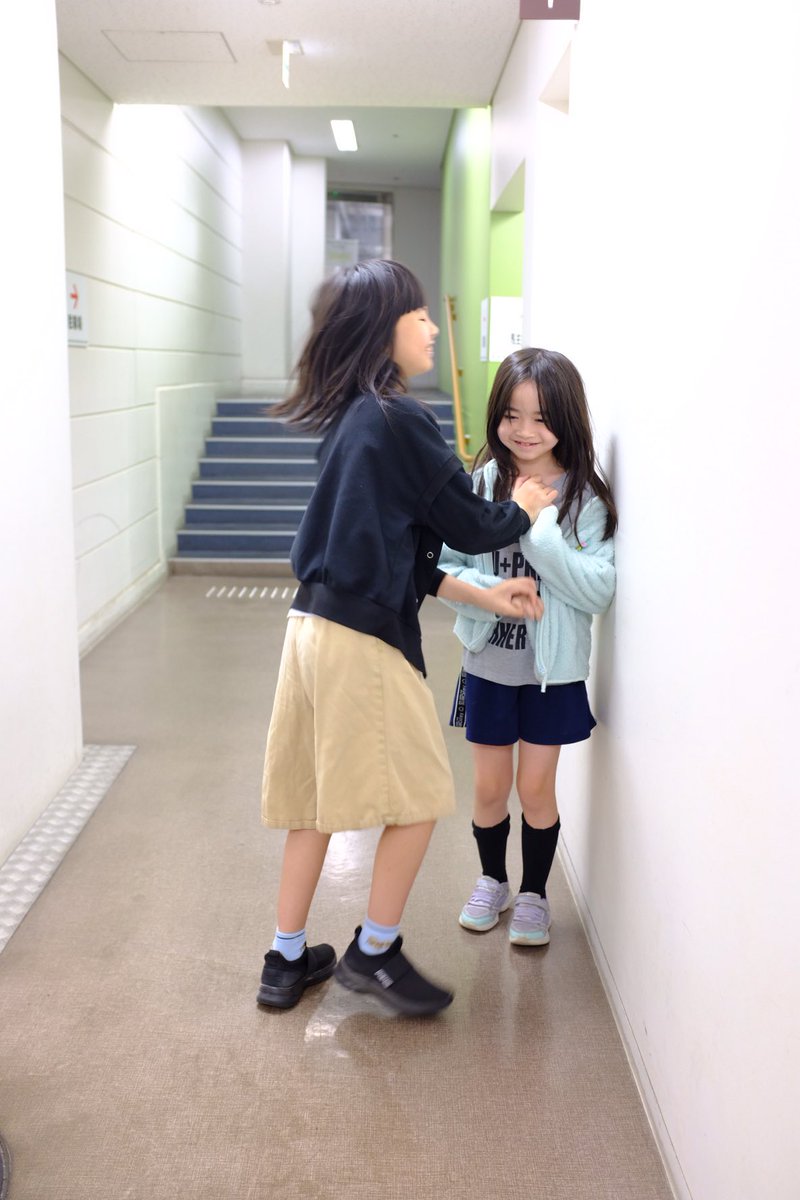 shinzenOKADA's tweet image. feelcycle その
#luster 期間、
とーっても協力的だった娘らを連れ、
次女の好きな、お蕎麦屋さん
味奈登庵へ。

そして、武蔵小杉散歩。

普通に歩く…それが家族で出来ること。
健康あってのこと。

嬉しいこと。

元気に戻ってきた
#x100f を相棒に。

この潔さが、
何気ない時を切り取らせてくれた