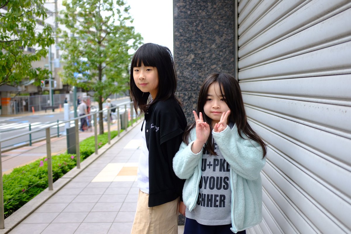 shinzenOKADA's tweet image. feelcycle その
#luster 期間、
とーっても協力的だった娘らを連れ、
次女の好きな、お蕎麦屋さん
味奈登庵へ。

そして、武蔵小杉散歩。

普通に歩く…それが家族で出来ること。
健康あってのこと。

嬉しいこと。

元気に戻ってきた
#x100f を相棒に。

この潔さが、
何気ない時を切り取らせてくれた