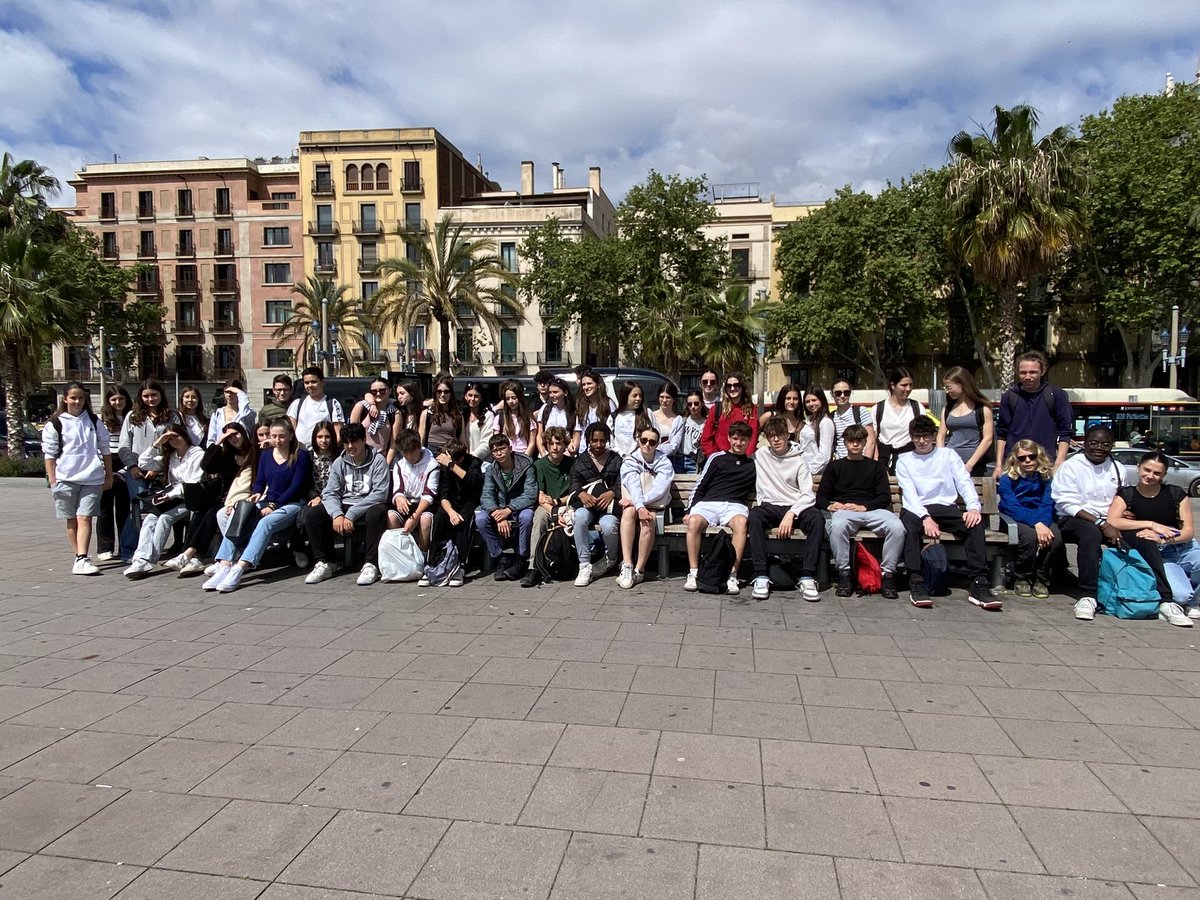 InstitutGoya's tweet photo. Hem pogut dur a terme la última part dels projectes que havíem encetat a França i a Alemanya. L’experiència ha estat molt positiva! #Epluscatedu #erasmus #erasmusprojects #erasmusmobility #exchange @consorciedubcn @sepiegob @EplusCatEdu https://t.co/ohZn0EOB9q
