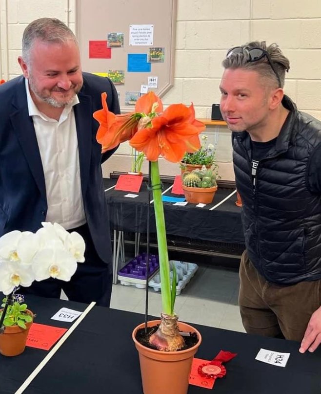 Great to attend the horticultural show this afternoon with @Andrew4Pendle