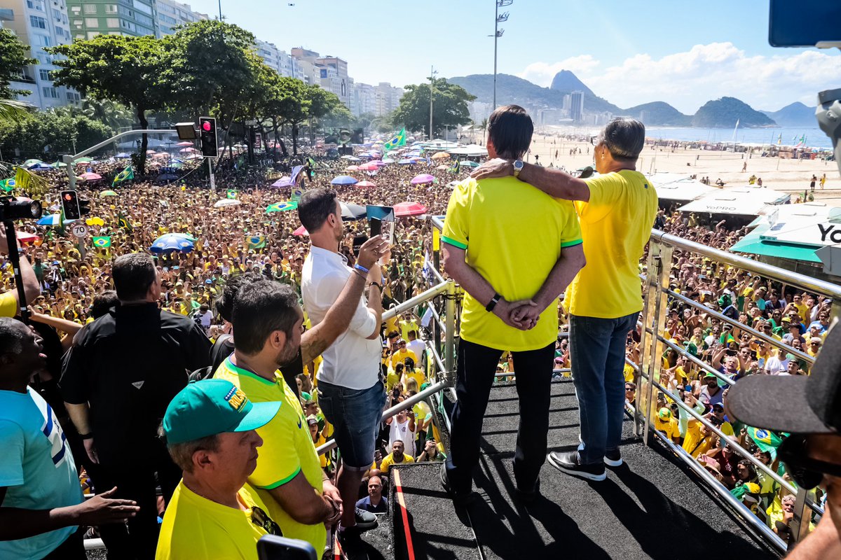 PastorMalafaia's tweet photo. Brava gente brasileira 🇧🇷 
Declaramos que o Brasil é LIVRE e pertence ao Senhor Jesus! https://t.co/TkniCfrnd4