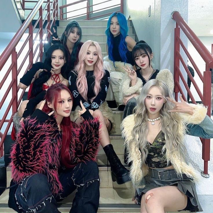 #dreamcatcher having some the best instrumental in kpop,

-- a very important thread 🧵