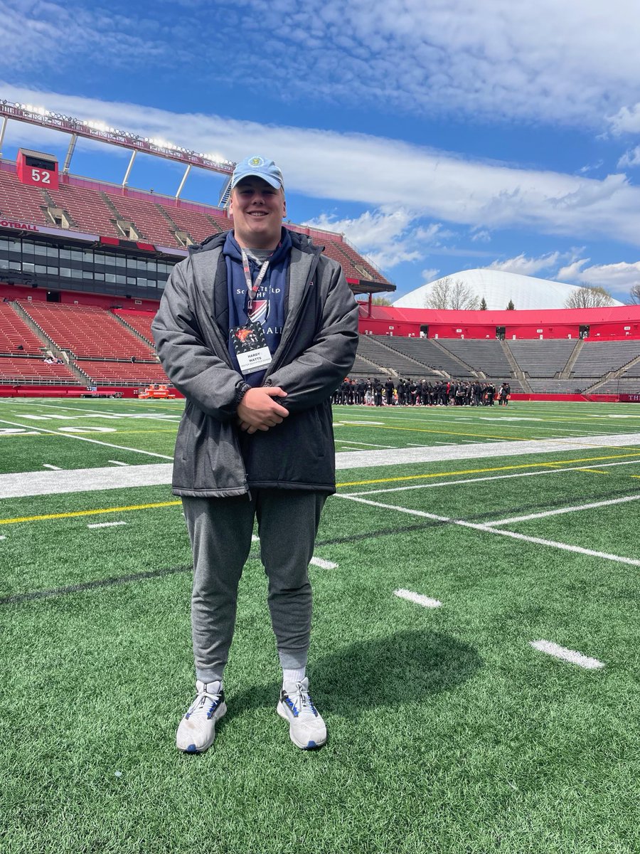 I had an amazing time at @RFootball yesterday! Thank you to @GregSchiano, @CoachNoonanRU, @RamonS_RU, and the rest of the Rutgers staff for a great day! @CoachCDay @coachdinofb @DXSF_FB @ChadSimmons_ @BrianDohn247 @RivalsFriedman