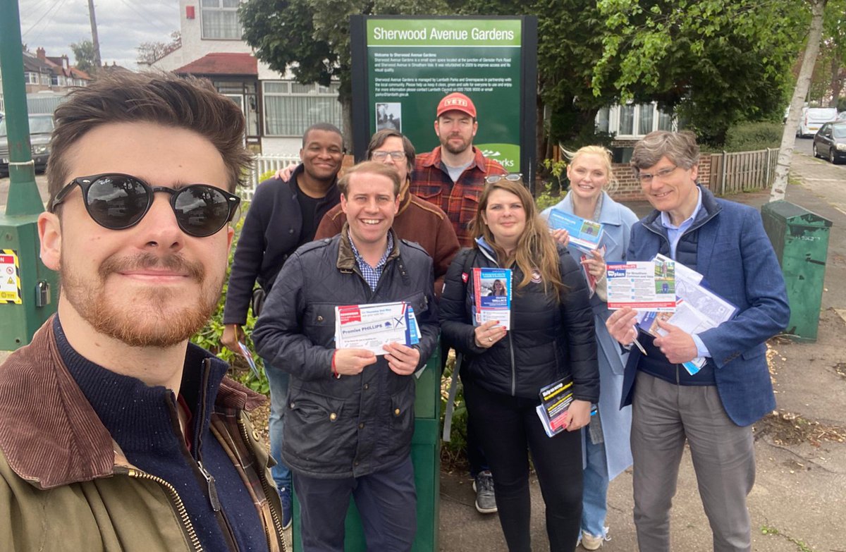 Good to be back on the doorsteps of Streatham Common & Vale ward today with our L&S GLA candidate, @Chrissie_W13, and by-election candidate, @PromJPhillips, hearing the positive reaction to both of them from many residents wanting to see @Conservatives Mayor, GLA rep & local Cllr