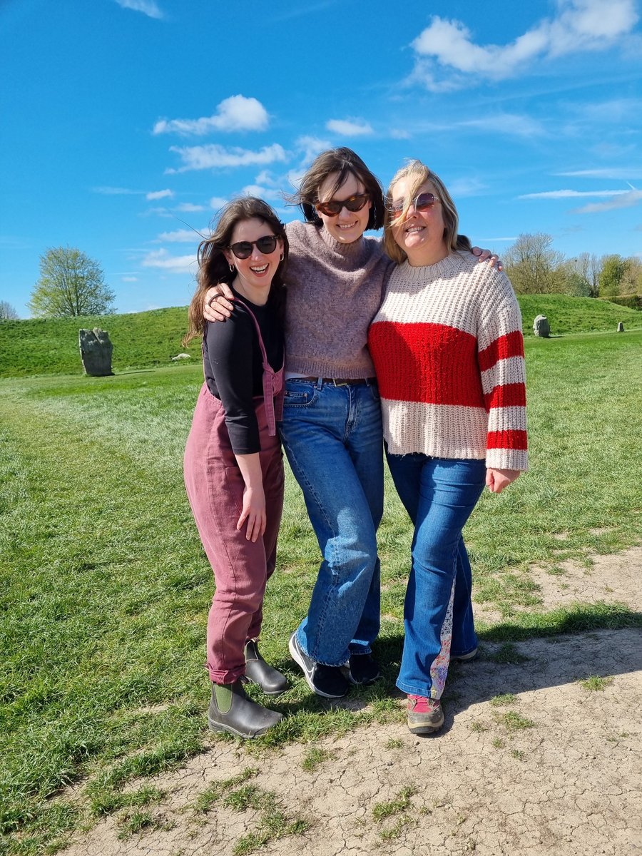 It is so lovely to have @AnetteMansi (a fellow @CCC_CATAPULT researcher) over from Finland as a visiting scholar in Bristol - today we showed her round the beautiful site at @AveburyNT! @sarainchiseldon