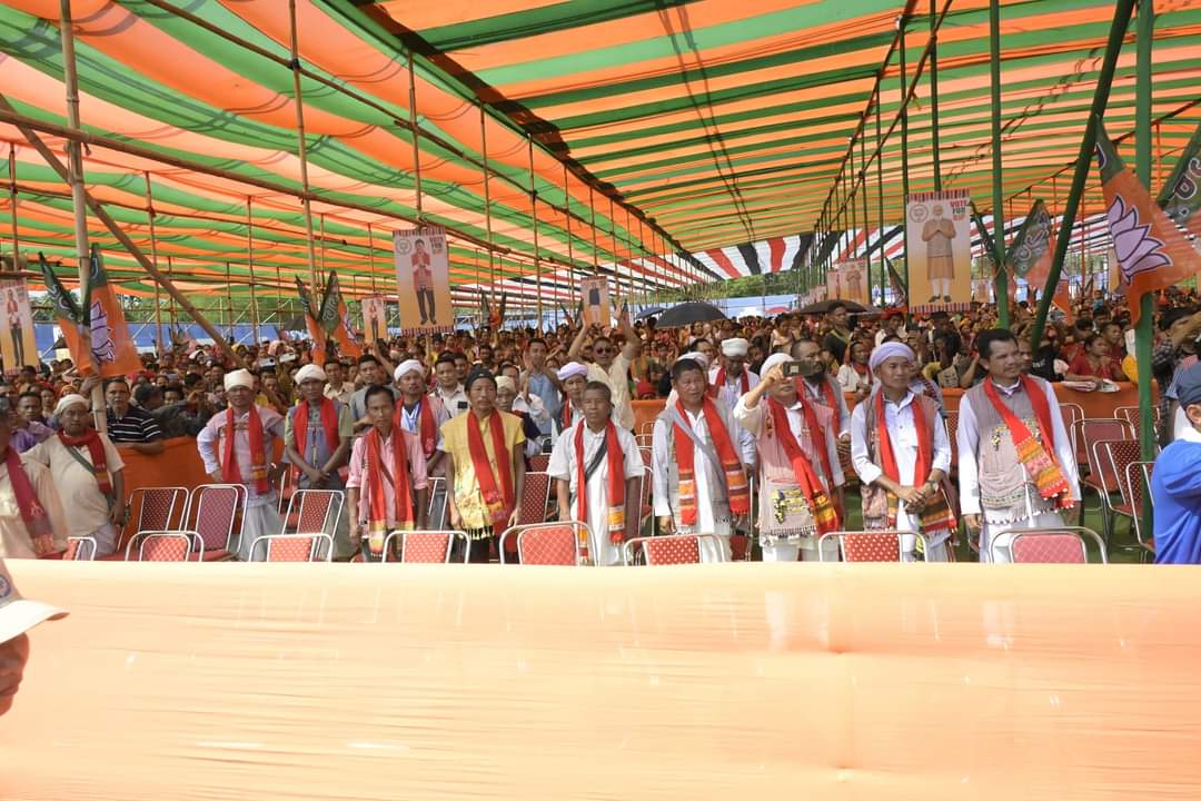 Thank you Bithung Rengthama Constituency people for your overwhelming support and confidence in me always. At a campaign meeting with Dr @himantabiswa, Hon'ble Chief Minister, seeking valuable votes for our #BJP MP Candidate Shri @Amarsingejangpo, at Dongkamukam Waisong Stadium.