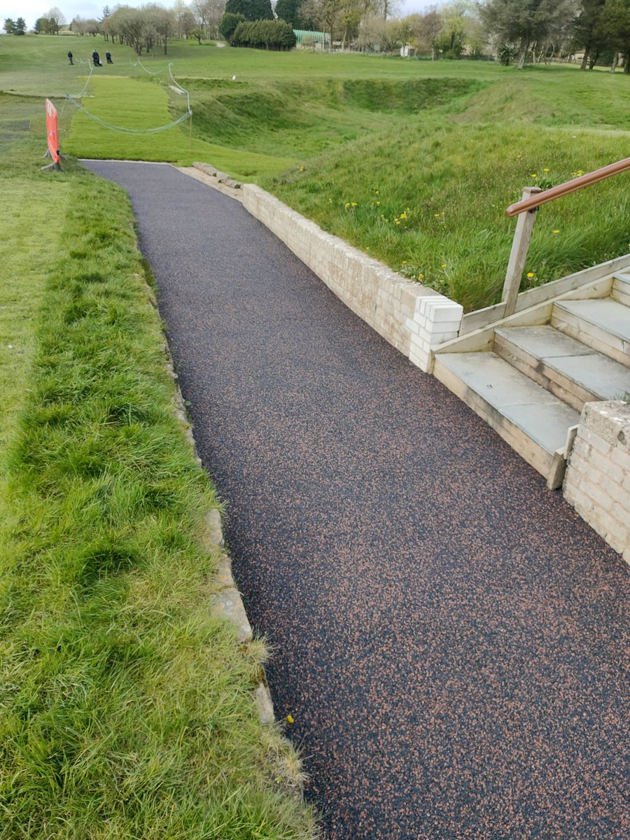 RVResinbound's tweet photo. Took advantage of a dry Sunday to install our FlexiBound surface at Darwen Golf Club ⛳
Great little course with some fantastic views.
FlexiBound has made a massive difference to the path leading up the 1st tee bed 😍 https://t.co/HIGJ4b7ecp