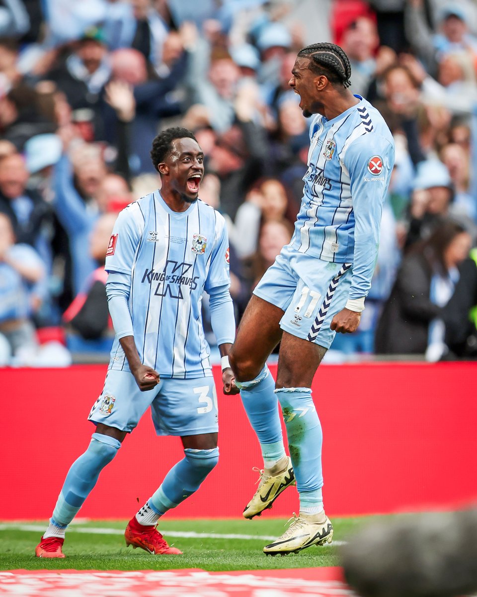 brfootball's tweet photo. HAJI WRIGHT LEVELS IT FOR COVENTRY FROM THE SPOT IN THE 90+3' 🤯 https://t.co/dI5Nn9zZCw