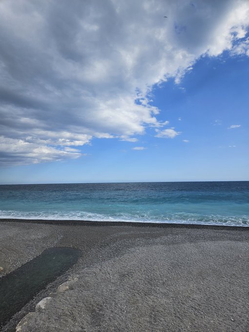 Hello, Nice! https://t.co/QQCjYOjgBW