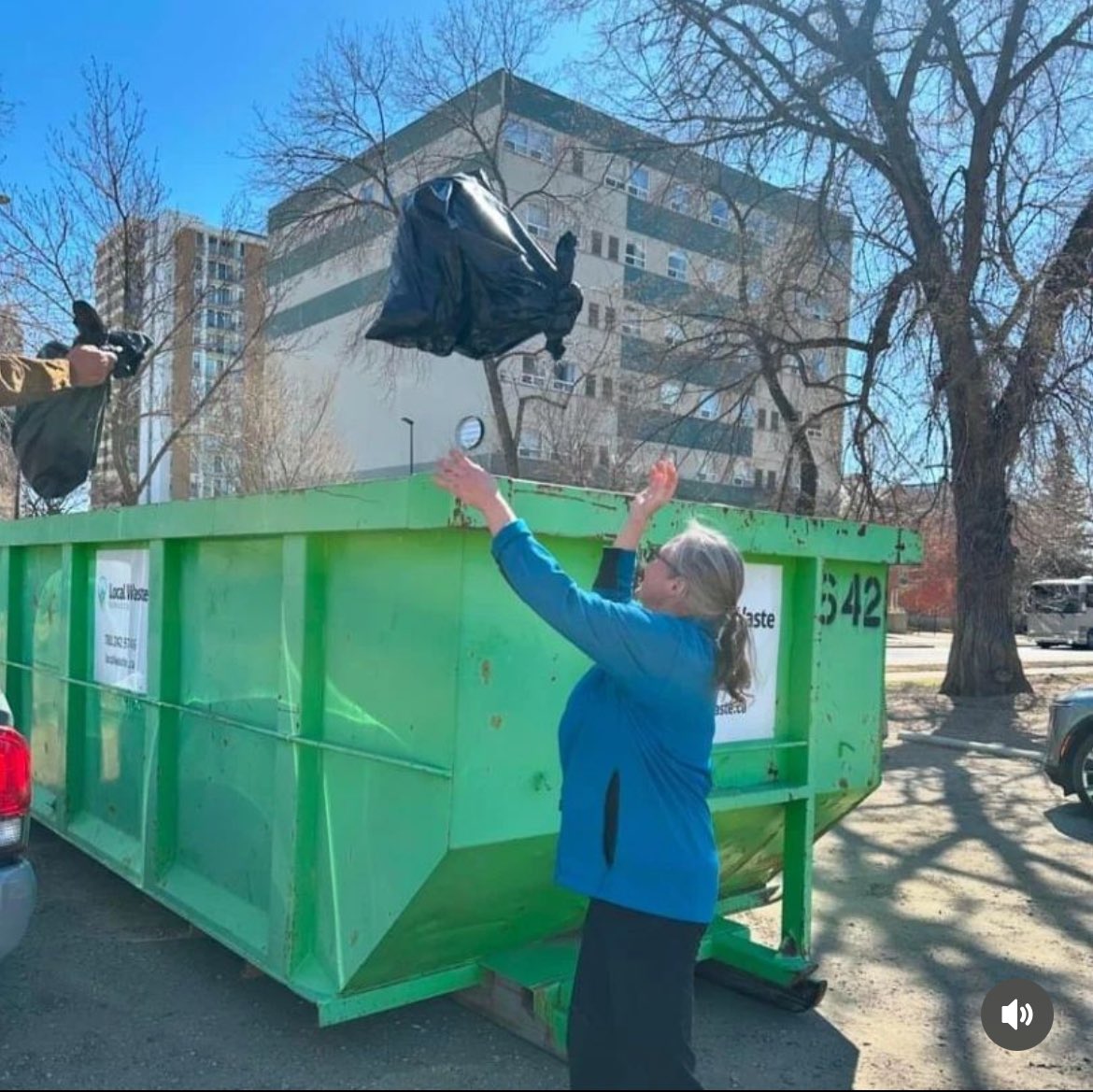 Thank you downtown community! 🙌 Yesterday was a sweeping success (pardon the pun). Thank you to everyone who showed up over two days to help clean up litter around downtown. Your efforts made a difference. I ❤️ #yegdt