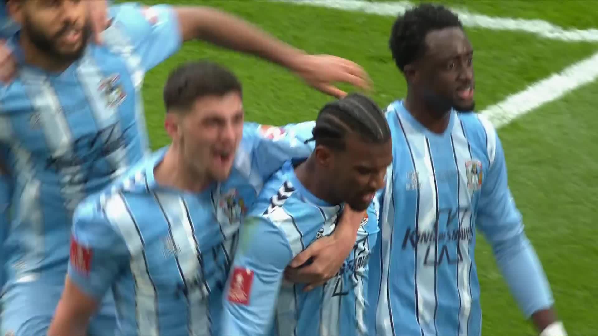 WHAT. A. COMEBACK 🤯😳@Coventry_City have come from three goals down to level against @ManUtd 😱#EmiratesFACup