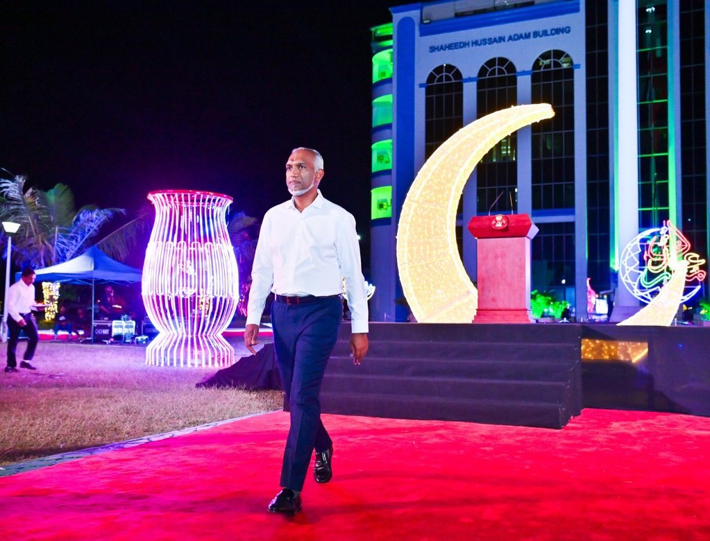 މަރުހަބާ ރައީސް <a href="/MMuizzu/">Dr Mohamed Muizzu</a> 
ަެއެންމެ ތާޢީދު ބޮޑޮ ސިޔާސީ ލީޑަރ