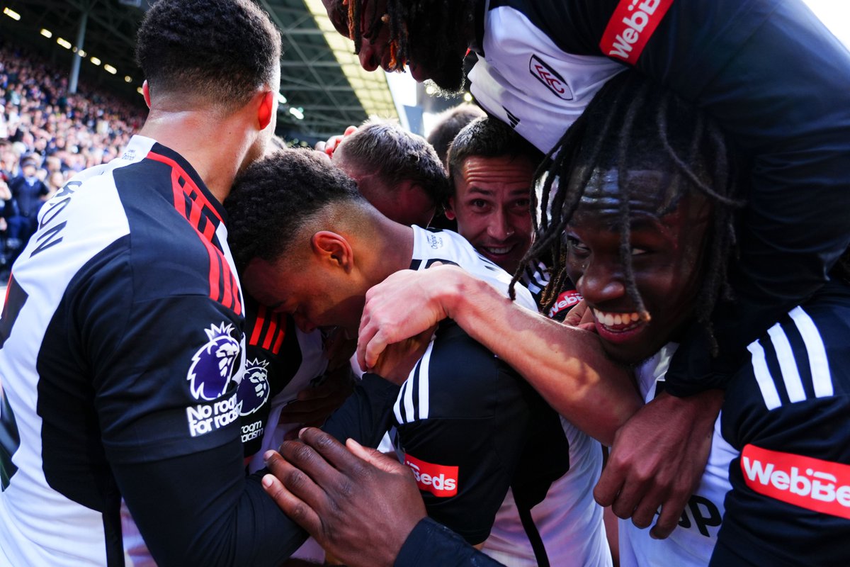 FulhamFC's tweet photo. He's in there somewhere... 😅

@CastagneTim's first goal for Fulham! 🌰 https://t.co/zPrIRR0K3D