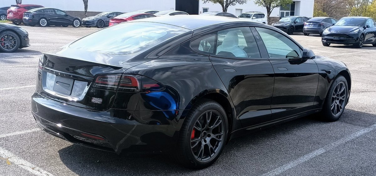anon_jumper's tweet photo. @elonmusk I used to not care for Tesla mainly because they looked different without the grill and I love my Honda Civic and still do but Elon the truck is a beast and I absolutely love the Plaid. Fast isn't the word. It'll sink you in your seat 😉 props Tesla. https://t.co/qucCfUMLoh
