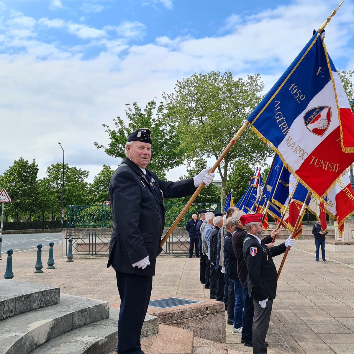ISAGRAM49's tweet photo. Aujourd'hui avait lieu le 50Úme CongrÚs Départemental de la #FNACA.
L'occasion de rendre hommage à ceux qui nous ont quittés & de saluer le travail inlassable de l'association à faire reconnaßtre les droits des combattants.
#DevoirDeMémoire
#CultureAngersđšđ” https://t.co/B8l0DcIPwU