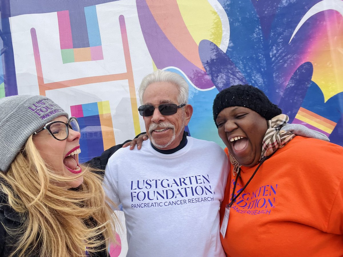 traceybwilson's tweet photo. π A beautiful day filled with HOPE as we turn emotions into fundraising dollars, celebrate survivors, and honor those we hold in our hearts. @lustgartenfdn #PCWALK #PancreaticCancer #research #progress π https://t.co/gKw0Xk0u0G