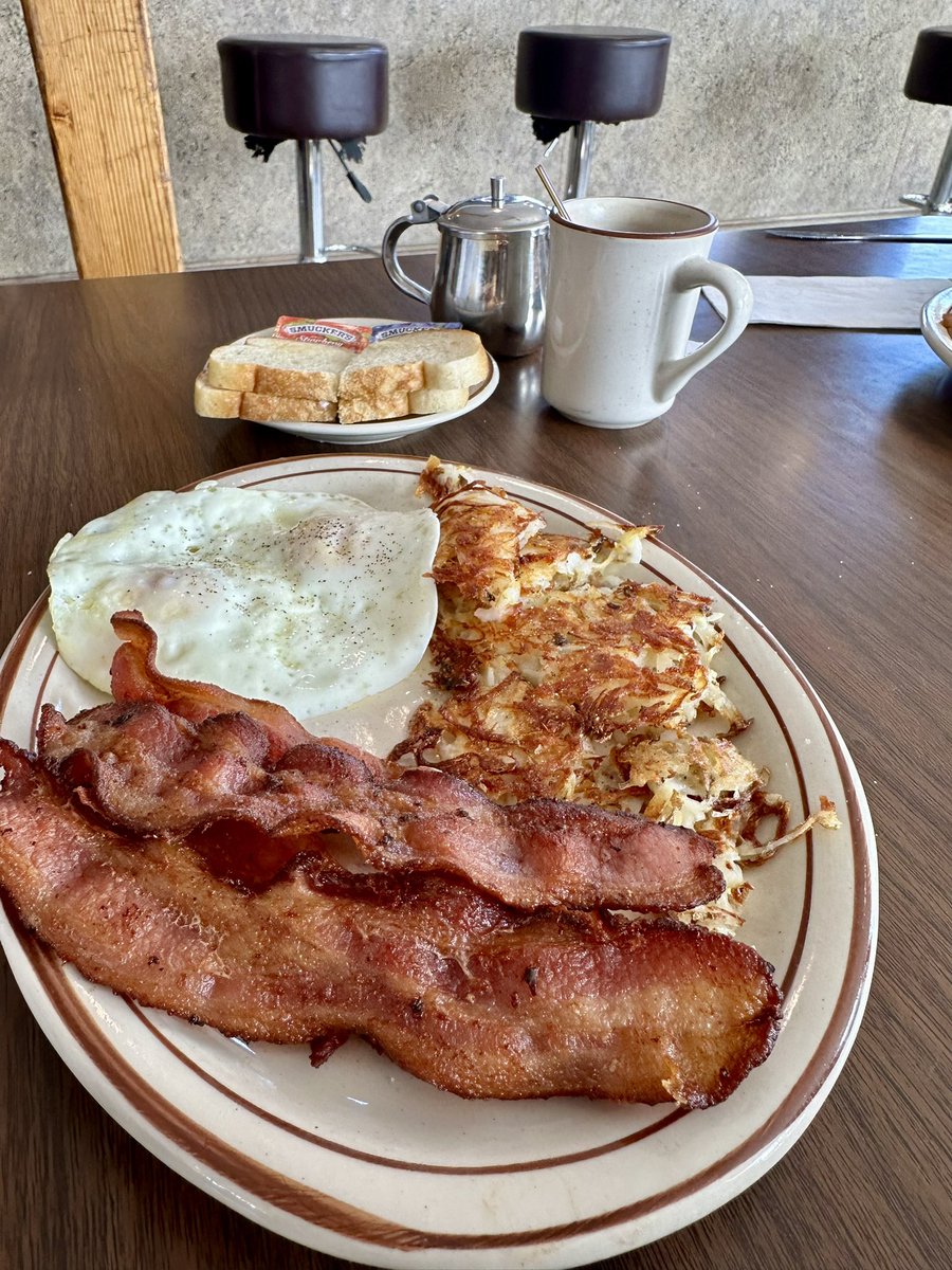 The perfect breakfast at Benton Station Cafe yesterday! 🥓