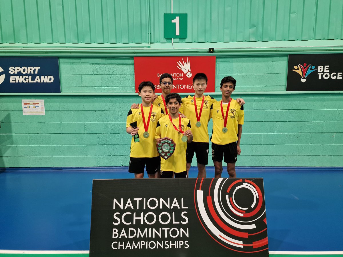 WilsonsPE's tweet photo. 🏆NATIONAL CHAMPIONS🏆 Massive congratulations to our U14s who today were crowned Badminton England National Champions after beating Heckmondwike in the final. A fantastic achievement from all involved well done 👏🏻🟡⚫️🥇@BadmintonEnglnd https://t.co/Wbaivl3Xd9