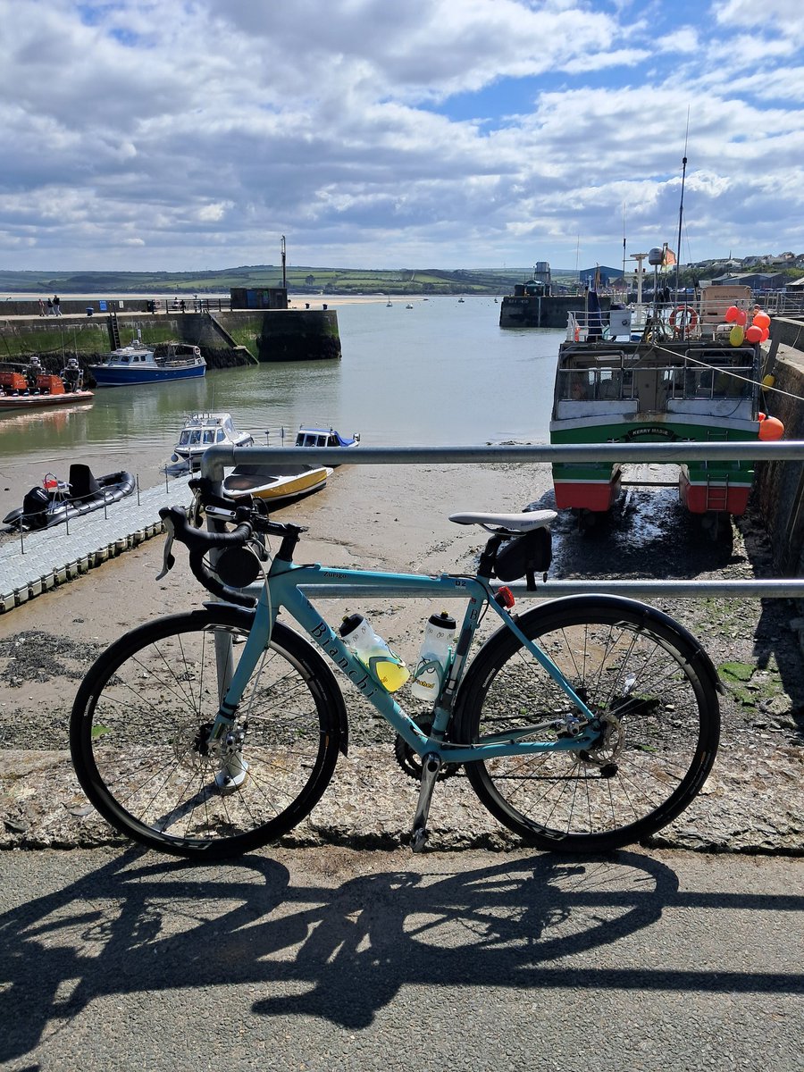 Mooched round the harbour at Rick's gaff, I passed on the crab sandwiches at £8.20 and moved on #CamelTrail #Padstow #ukcyclechat #cycling