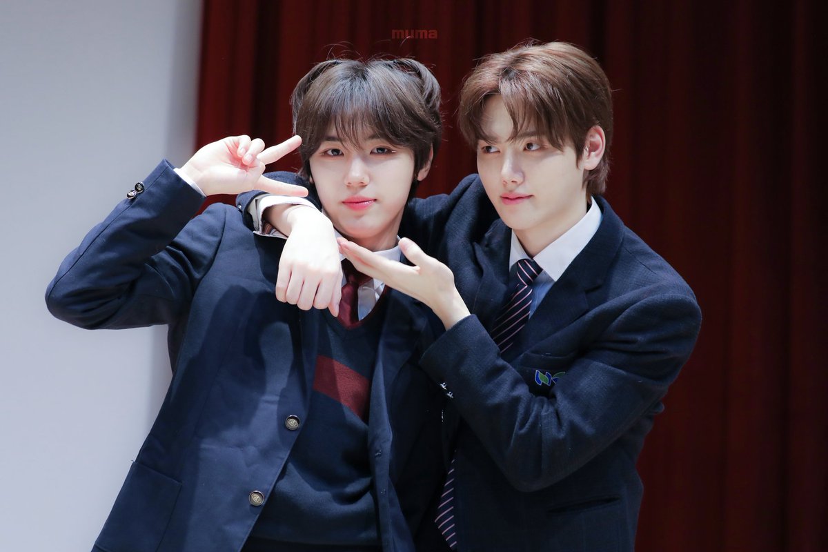 muma_81's tweet photo. 240421 크래비티 사웨 대면 팬싸인회

교복 미니즈😍😍

#CRAVITY #민희 #MINHEE #성민 #SEONGMIN #미니즈 https://t.co/KNkd7nU2K1