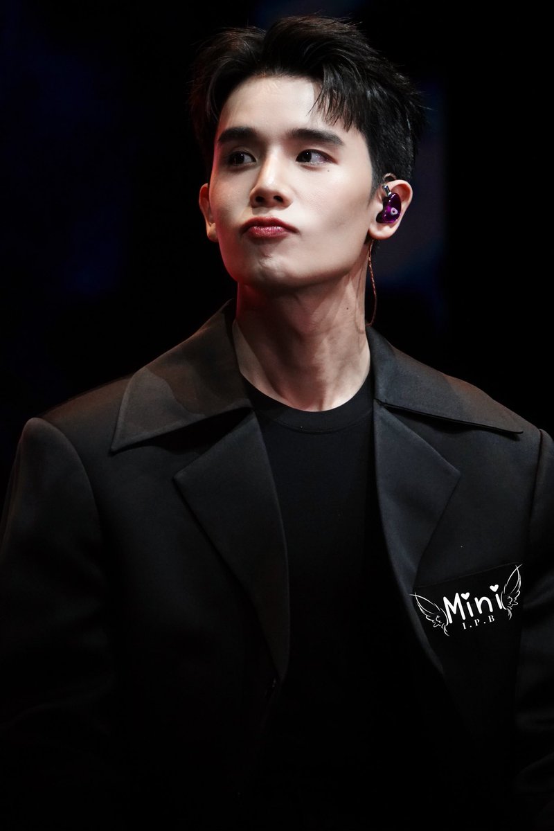 minimoon0403's tweet photo. Jimmu 😚😚😙😙😙💜💜💜💜💜
又帥又可愛⋯⋯暈😵

#JS1stFMinHongkong
#jimmyyjp  @jimmyyjp_ https://t.co/wfQpbKZsut