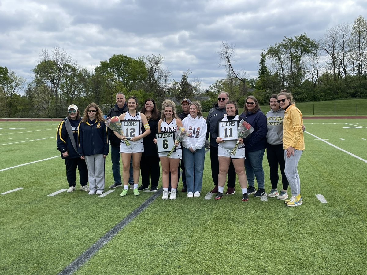 🥍 | Congratulations to our 3 MSJ Women’s Lacrosse Seniors! We appreciate all your hard work and dedication! 

Be sure to swing by Schueler Field at 1pm for today’s season finale! 

 #DEFENDtheMOUNT #MountUp #ClimbHigher #HeartOfD3 #d3lax