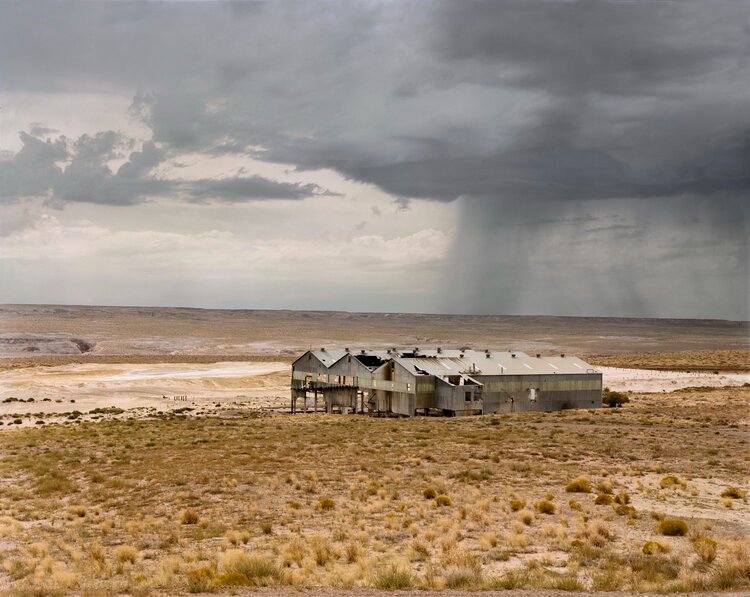 Abandoned Uranium Refinery, Near Tuba City, Arizona, Navajo Nation emuseum.mfah.org/objects/8607/a… via @MFAH 🔹Joel Sternfeld🔹📸