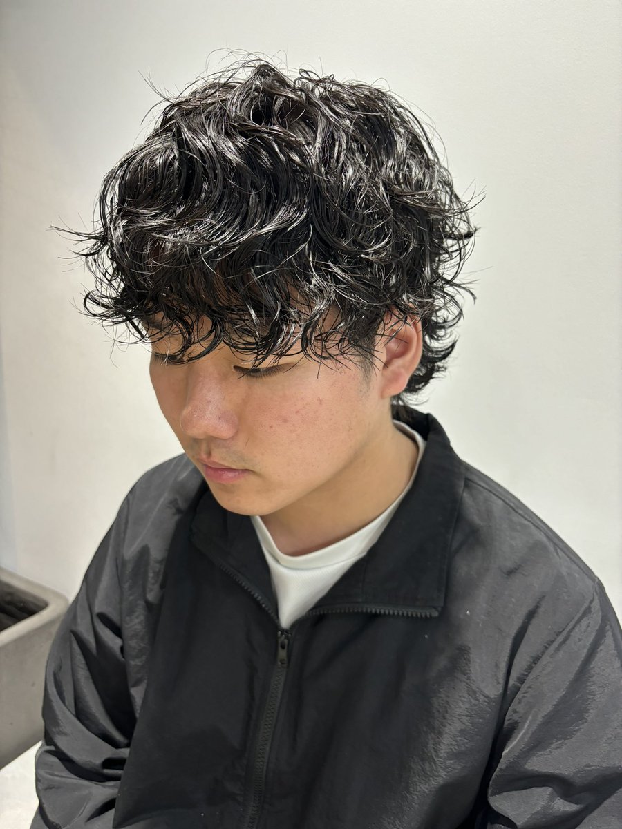 《急募》4/23 10:00〜19:00

cut ¥3300
one color＋treatment ¥4400(ご新規様)
perm ¥7000
browlif +wax¥4000
straight¥7000
縮毛 ¥8000

メンズの方、大歓迎です！！
お気軽にご連絡ください📨

#カットモデル ＃カラーモデル #メンズカット #パーマモデル  #表参道美容室