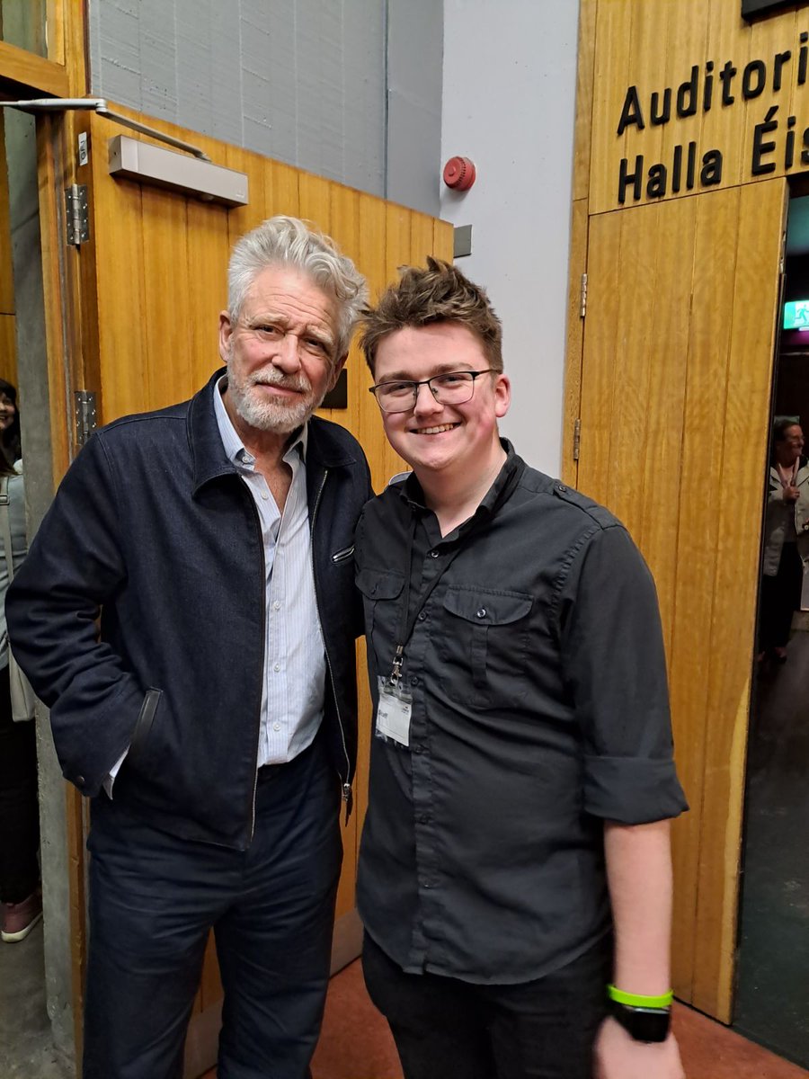 Casually met Adam Clayton of @U2 last night at work. Gentleman, sounded like he enjoyed the show