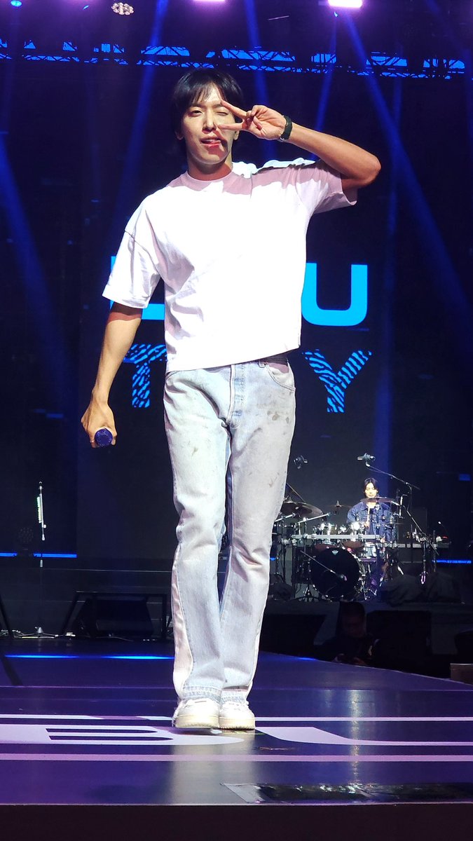 EijaOshin's tweet photo. Ok nk setart post fancams..ehemmmm https://t.co/3gGyR4ABAr