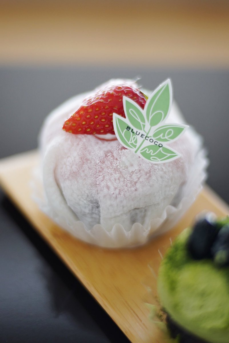 frufru_t's tweet image. 恵比寿駅東口から7分
「ブルーココ」
〈抹茶おはぎ〉
抹茶に生クリーム、おはぎに合う〜
〈いちご大福〉
おはぎの上に求肥で包んだ苺と生クリーム
思った以上に合う〜
ネオ和菓子美味し😋✨

#恵比寿駅グルメ #bluecoco #ブルーココ #おはぎ #ネオ和菓子