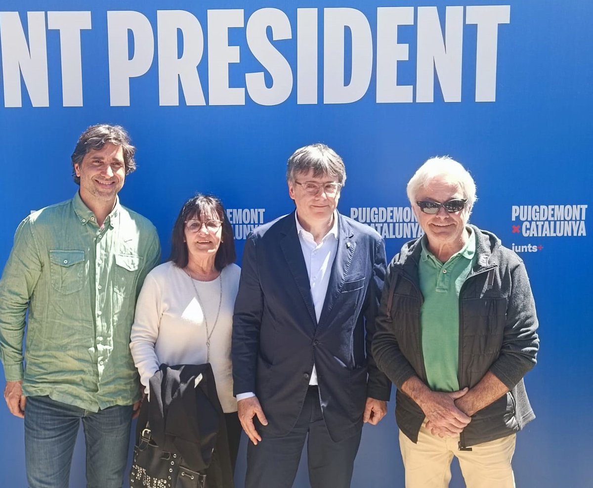 MontseReal3's tweet photo. Ahir a l'acte del president Puigdemont a Bains i Palaldà: Cal un nou començament per evitar que la nació catalana desaparegui. 
Cal lideratge, coratge, determinació, resiliència, autoestima de país i moral de victòria https://t.co/FQy96ljo0w