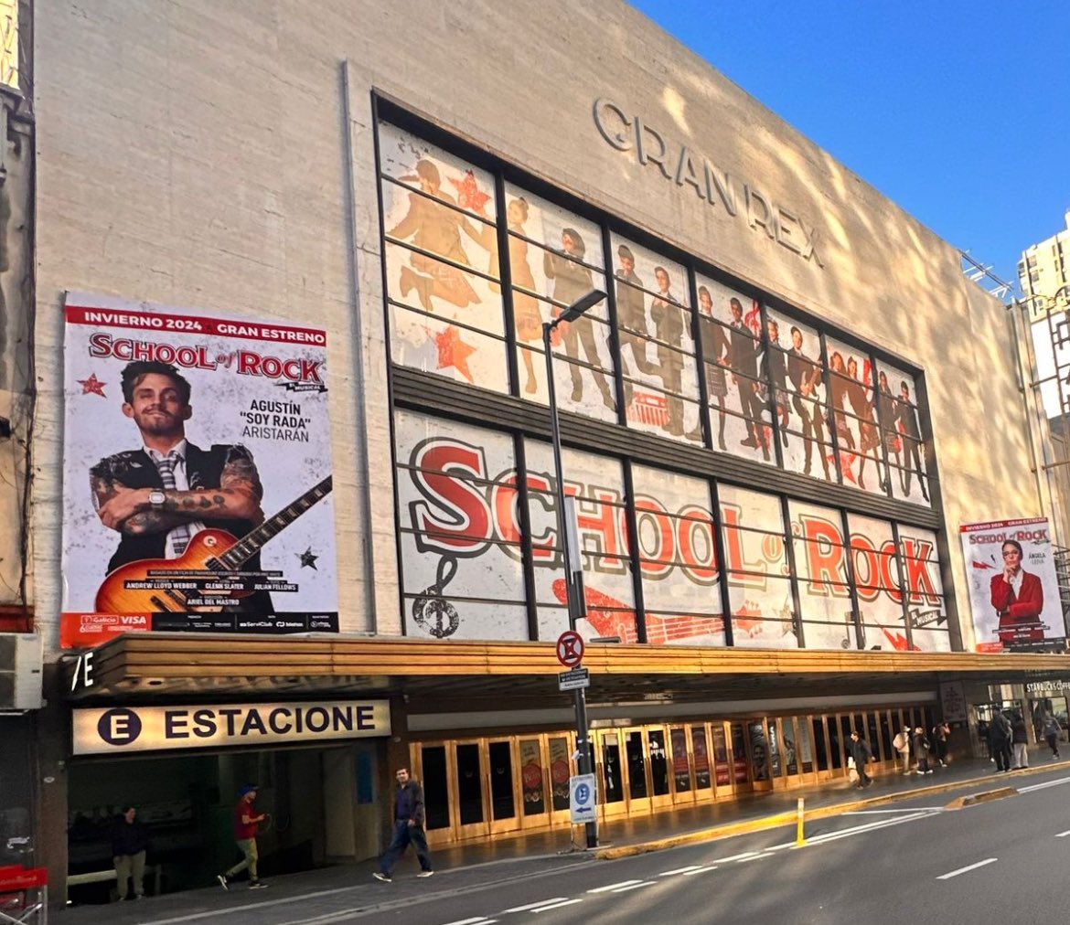 multiteatro's tweet photo. Si la marquesina de “Matilda” impresionó por su tamaño, la imponente del nuevo estreno 2024 la convierte en la más grande de la historia teatral de Bs. As.
Gracias al Sr. Andrés Cordero y colaboradores del teatro Gran Rex por apostar nuevamente a la mayor superproducción del año! https://t.co/DiDCPTPxRE