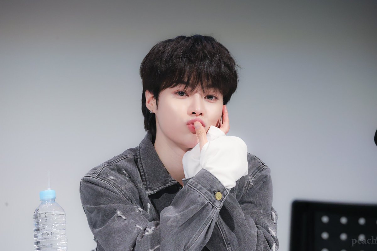 rhayiom's tweet photo. 귀여워 ߹𖥦߹
#TEMPEST #템페스트 #한빈 https://t.co/k4QYYmYJ8l