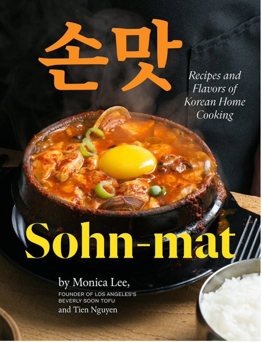 #BookoftheWeek: “Sohn-mat: Flavors of Korean Home Cooking' by Monica Lee, of LA’s Beverly Soon Tofu since 1986. Korean recipes+step-by-step instructions on things like making kimchi, a pantry guide, history of U.S.’ largest Koreatown: LA. boldforkbooks.com/products/sohn-… @boldforkbooks