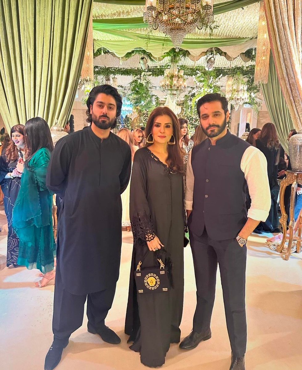 _ramini14's tweet photo. Sooo good to see #Saad and #Areeb together after a long time #MujhePyarHuaTha feels .. Saadi Boi 🩵 You’re so missed 🥹but loving the content pouring in 🥰 Thank you @resham https://t.co/eJEyDWrUAW