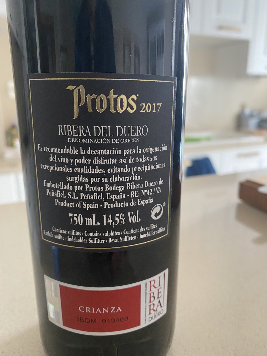 #LaPaellaDeLosDomingos Arroz de costillas, secreto, setas, ajos tiernos y sobrasada!!. Maridaje: Protos 2017 @capac11s @vpallaresb1 @carloscp9