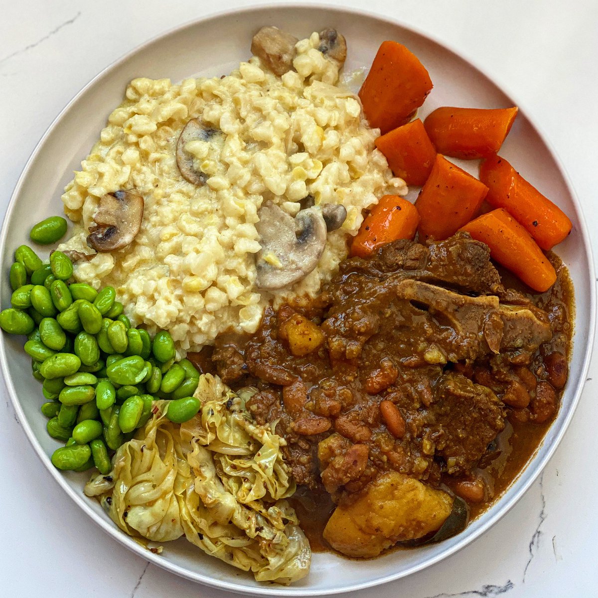 zola_nene's tweet photo. Sunday Lunch is served… what are you having? #zolanene #simplyzolasunday #sundaylunch #severalcolours https://t.co/mAFLYT2HWv