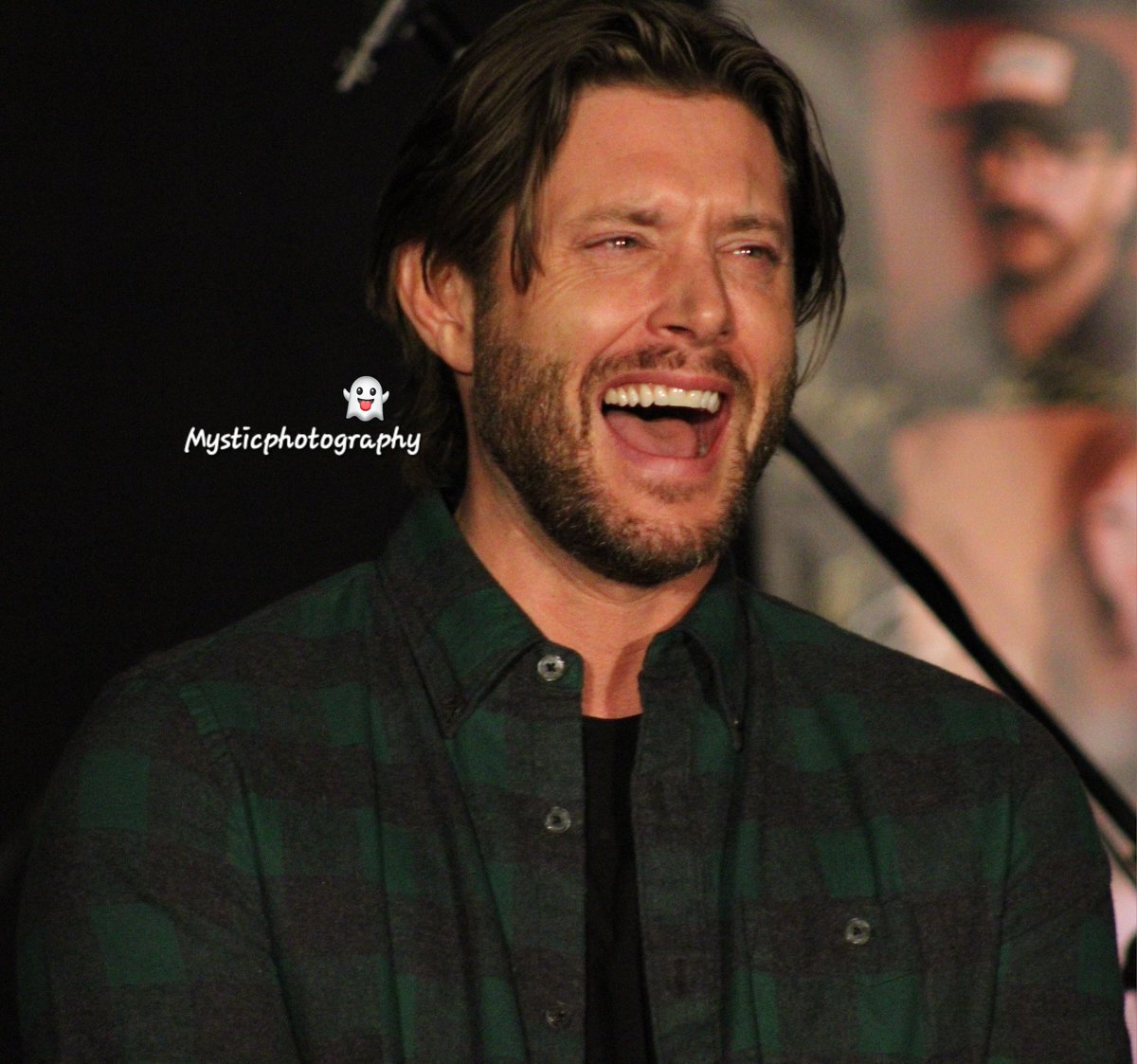 __mysticphotos's tweet photo. I just want to say a massive thank you for everyone sharing their photos from #JIBCON. You guys are my heroes as I shall never make it there. So here is some laughing #JensenAckles to make me feel better. #AcklesNation #SPNFamily #spn #burcon #Jensunday https://t.co/LRjsJ1NbTQ