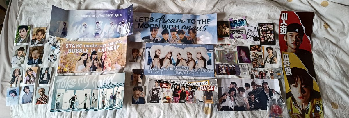 Tous mes freebies 🥹 ! 

Merci à tous les gens qui m'en ont donné même si je ne me souviens plus de TOUS les comptes 

<a href="/whatisaCam/">whatisCam craft&design | CLOSED</a> @GIDLEBelgium <a href="/RIIZE_FRANCE/">RIIZE_France</a> <a href="/MOA_BELGIUM/">✘ TXT Belgium 🇧🇪 (ia)</a> <a href="/ZB1_Belgium/">ZB1 BELGIUM - ZB1 in Antwerp 🇧🇪</a> <a href="/STAYCBelgium/">STAYC Belgium 🇧🇪</a> <a href="/ONEUSbelgium/">ONEUS Belgium 🇧🇪</a> <a href="/paboyah78/">gabi (aka fricandelle o gabiquette)</a> @huening_koko <a href="/spyro_studio/">SpyroStudio</a> <a href="/zhanghaology_/">ash ☕️</a>