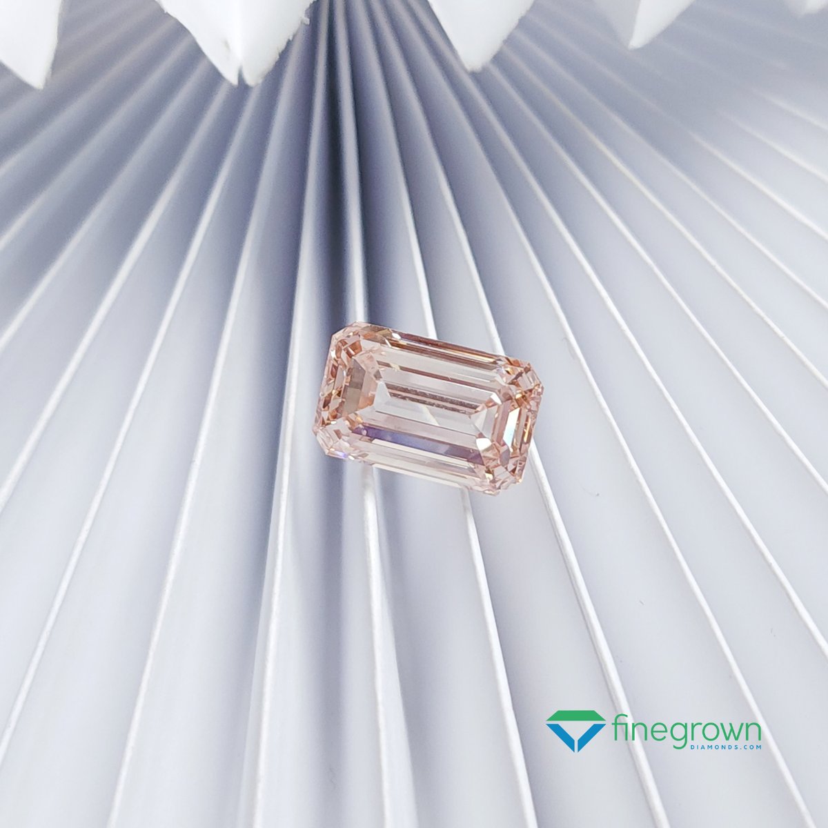 ✨ Add a pop of color to your collection with our exquisite Vivid Pink Emerald Shape Lab Diamond! 💖💎

#LabDiamonds #JewelryObsessed #PinkDiamonds #EmeraldCut #VividPink #LuxuryJewelry #StatementPiece #GlamorousLife 
#finegrowndiamonds