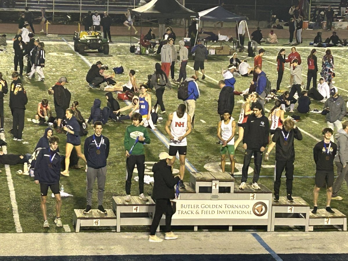Deer Lakes Track & Field tweet media