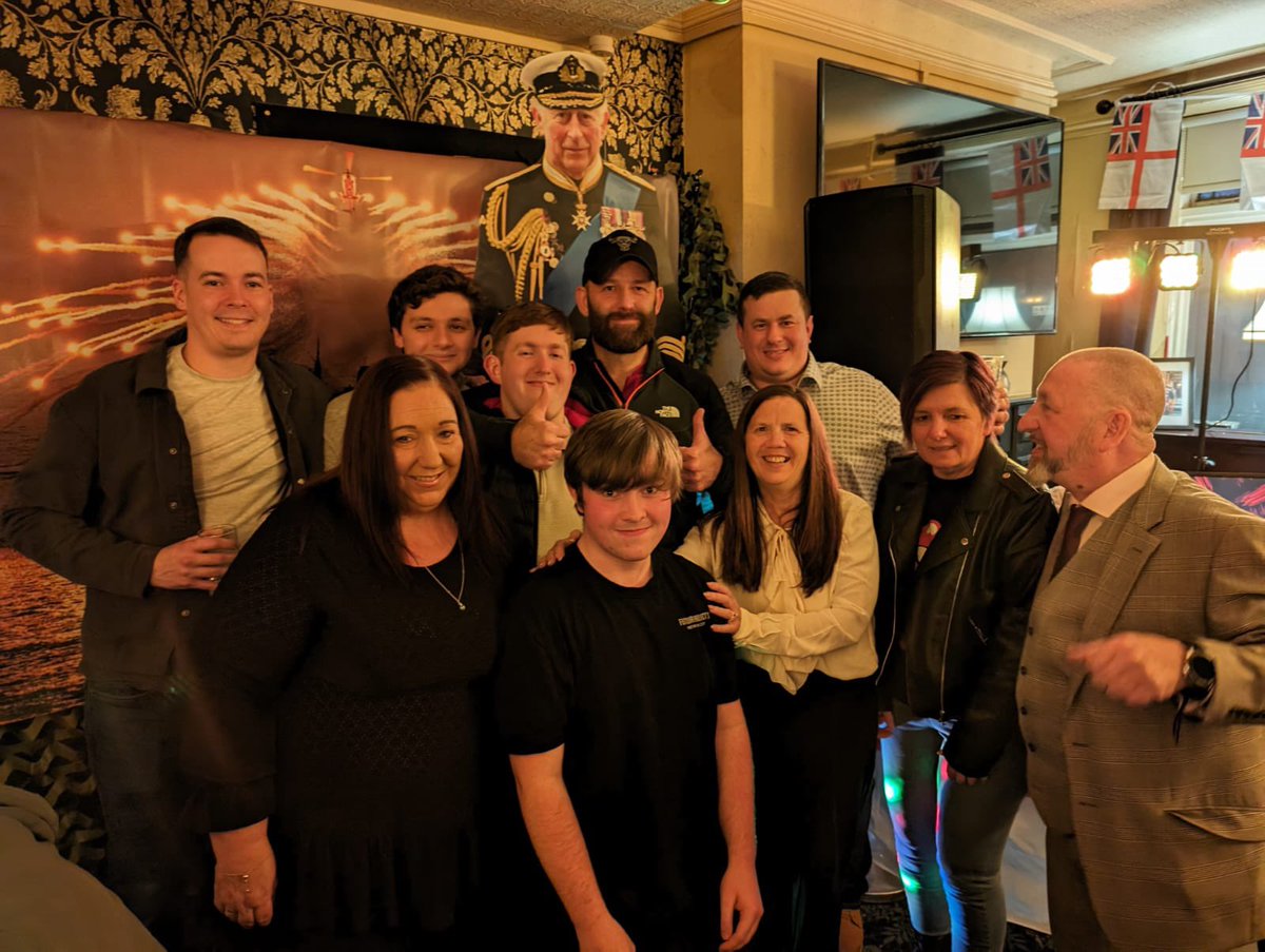 SalfordMayor (@salford_mayor) on Twitter photo Honoured to pop along to the <a href="/UnionTavern/">The Union Tavern</a> last night with <a href="/TJKelly18/">Tracy Kelly</a> on Liverpool Street to wish Reece Davis all the very best for the future & drop off a bottle of <a href="/SalfordRum/">The Salford Rum Co.</a>, as he leaves friends & family in Salford to embark upon an exciting future with the <a href="/RoyalNavy/">Royal Navy</a> 👨🏼✈️🥃👍 Honoured to pop along to the <a href="/UnionTavern/">The Union Tavern</a> last night with <a href="/TJKelly18/">Tracy Kelly</a> on Liverpool Street to wish Reece Davis all the very best for the future & drop off a bottle of <a href="/SalfordRum/">The Salford Rum Co.</a>, as he leaves friends & family in Salford to embark upon an exciting future with the <a href="/RoyalNavy/">Royal Navy</a> 👨🏼✈️🥃👍
