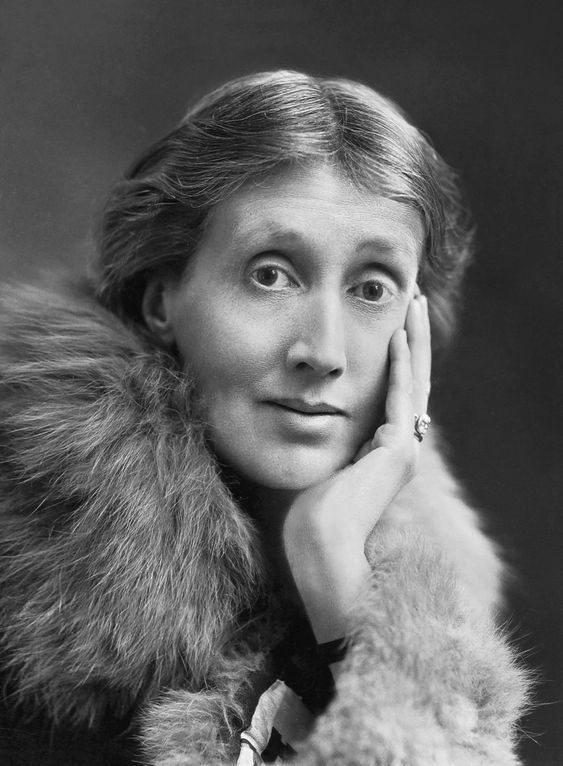 'No hay barrera, cerradura, ni cerrojo que puedas imponer a la libertad de mi mente'.

- Virginia Woolf