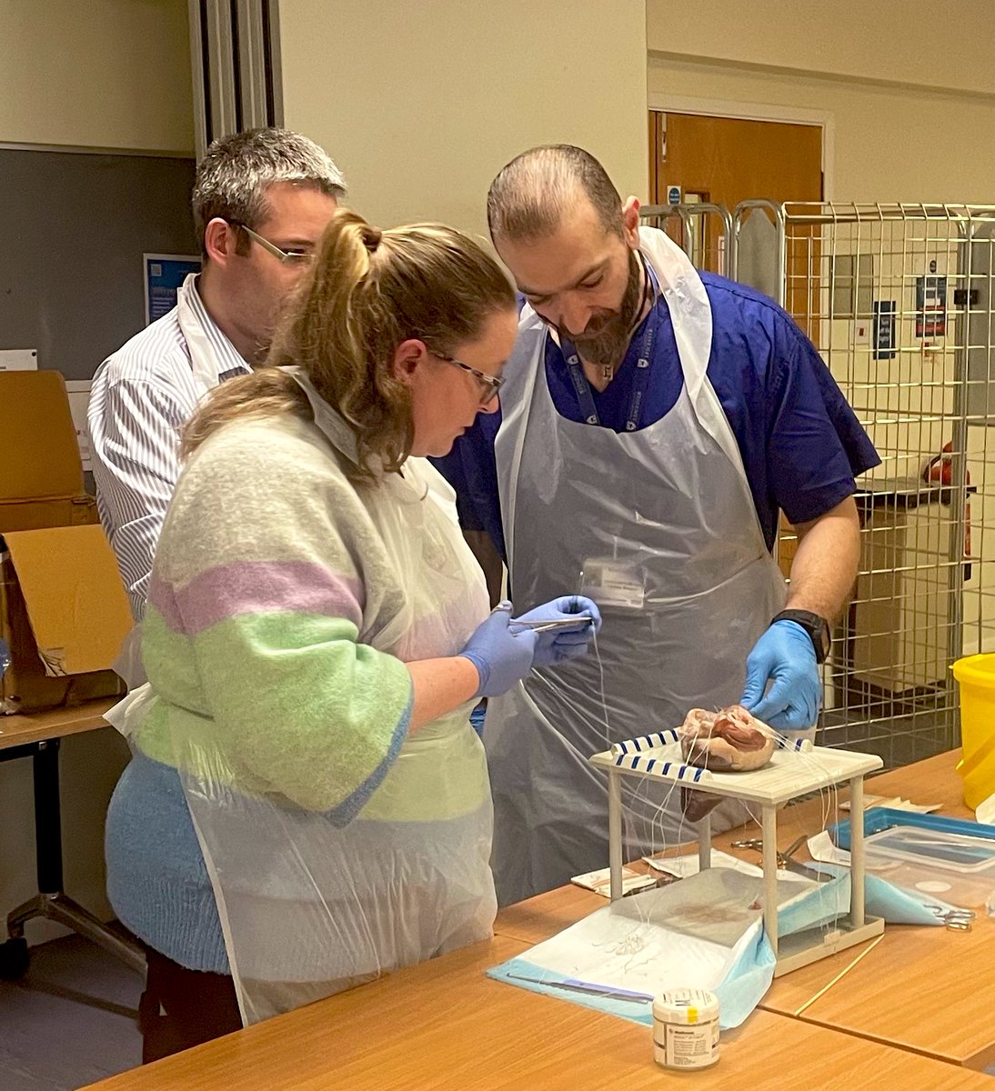ctsurg_em's tweet photo. Mitral Valve Study Day🫀
♦️ Lectures and case based discussions: MV anatomy, pathology, classifications, indications for surgery &amp; principles of tricuspid surgery
♦️ @MedtronicUK Wetlab: MV access &amp; assessment, MV repair/ replacement, TV repair
♦️TOE assessment and interpretation https://t.co/TJMIxjtxkg