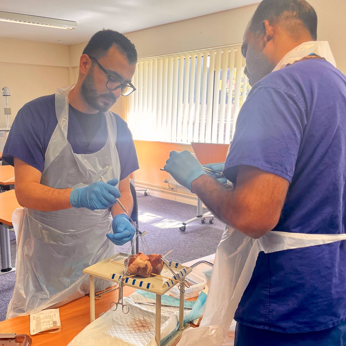 ctsurg_em's tweet photo. Mitral Valve Study Day🫀
♦️ Lectures and case based discussions: MV anatomy, pathology, classifications, indications for surgery &amp; principles of tricuspid surgery
♦️ @MedtronicUK Wetlab: MV access &amp; assessment, MV repair/ replacement, TV repair
♦️TOE assessment and interpretation https://t.co/TJMIxjtxkg