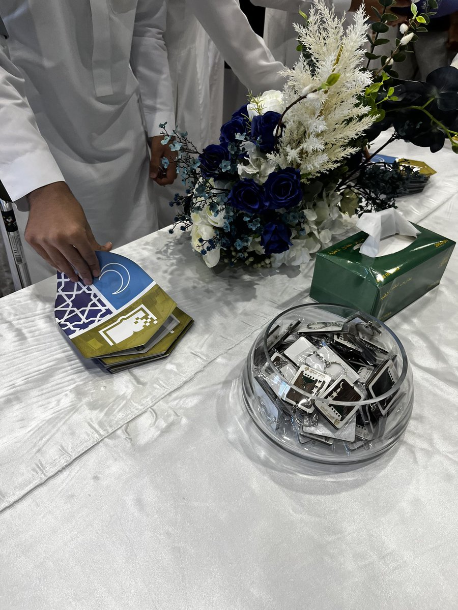 alrayancolleges's tweet photo. تم استقبال عدد من الطلاب من مختلف المدارس في #ملتقي_التعريف_بالجامعات صباح اليوم. 
يؤكد هذا الملتقى دوره الريادي في توجيه الطلاب نحو مستقبل مهني واعد. 

#كليات_الريان_الاهلية 
#وزارة_التربية_والتعليم #المدينة__المنورة https://t.co/2fa7UTWNg0
