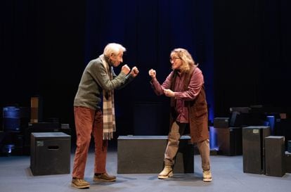 mariahj_99's tweet photo. 23. "La colección" de Teatro de La Abadía y LaZona. Texto y dirección de Juan Mayorga. En la Sala San Juan de la Cruz del Teatro de la Abadía. https://t.co/O45H46MQiy