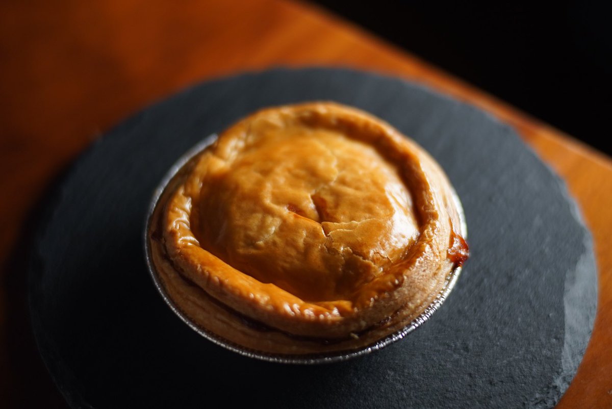 frufru_t's tweet image. 「ブルーココ恵比寿」の
ハワイアンアップルパイ

クッキー生地を使ってほろほろサクサク
数種類のリンゴを使った甘味と酸味のバランスの良さ😋

##ブルーココ #bluecoco #ハワイアンアップルパイ #アップルパイ #恵比寿駅グルメ #スィーツ