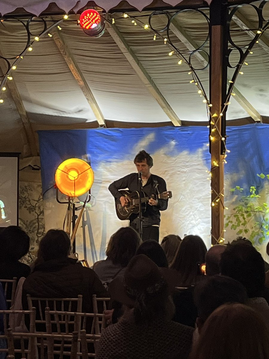 Emma Thompson tweet media